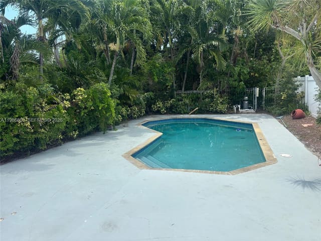 8850 NE 4th Avenue, El Portal, FL 33138