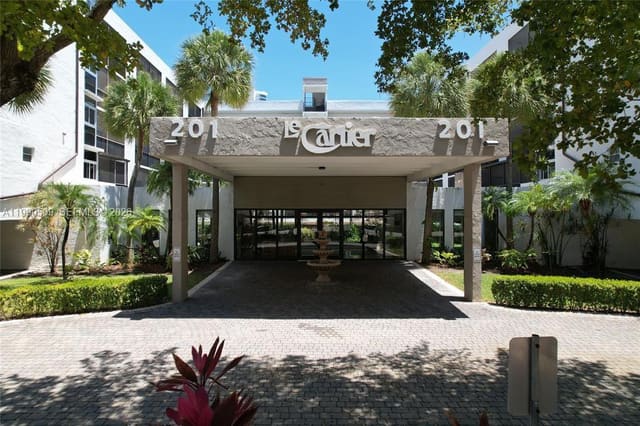 201 178th Drive 423, Le Cartier, Sunny Isles Beach, FL