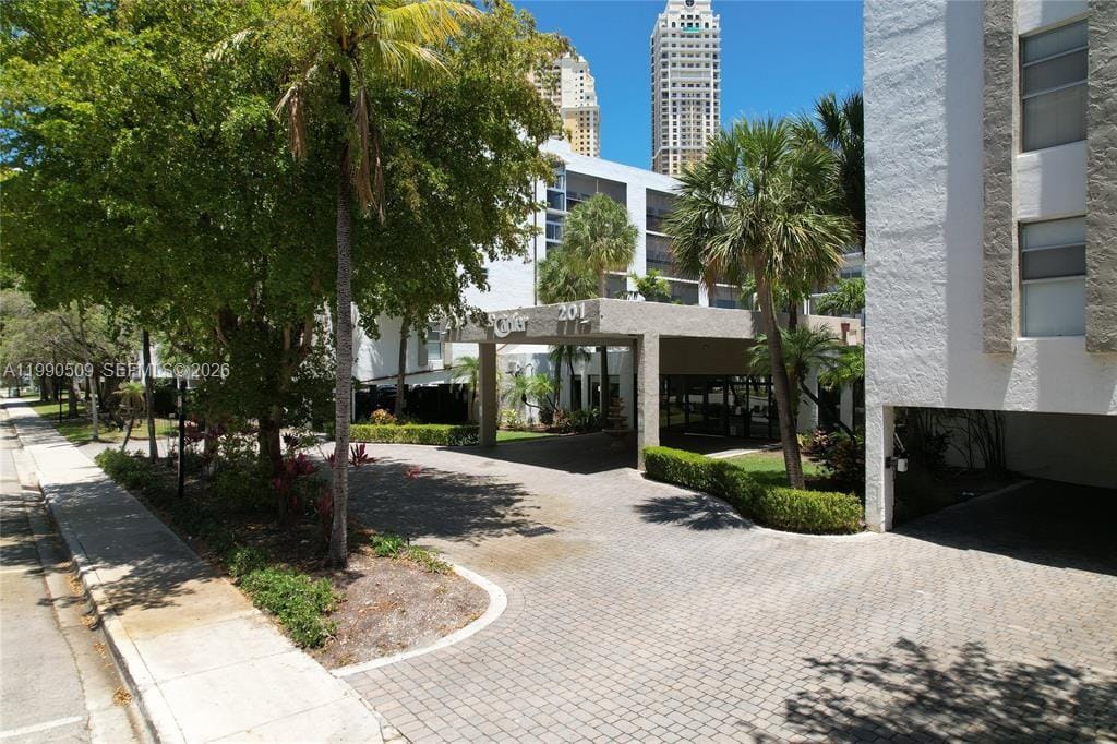 201 178th Drive 423, Sunny Isles Beach, FL 33160 photo 26