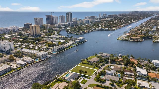 700 SE 28th Avenue, sold in Cypress Point, Pompano Beach, FL