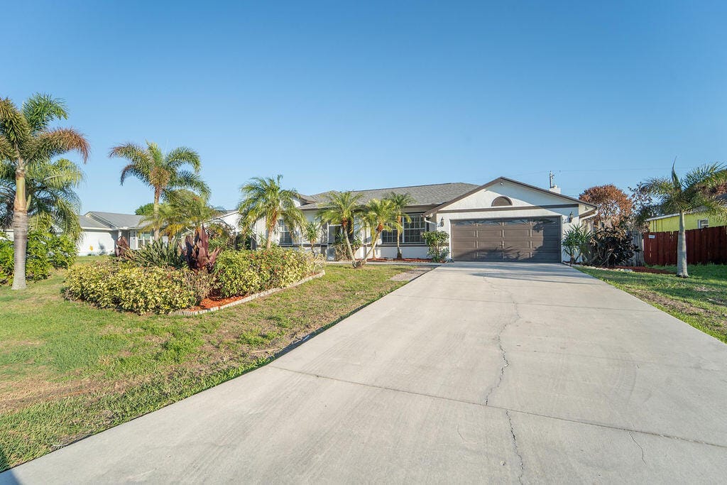 762 SW Ancona Road, Port St. Lucie, FL 34953