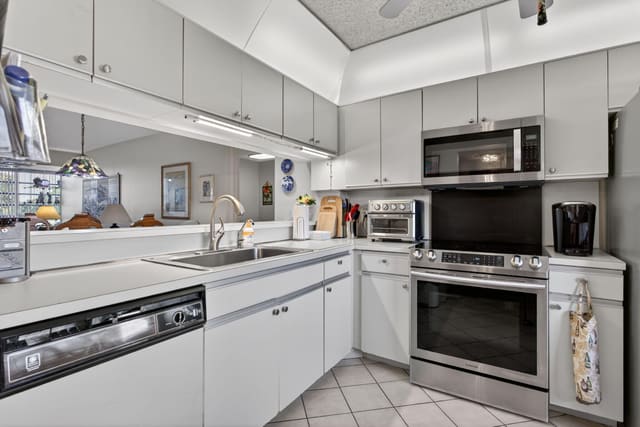 4091 Cypress Reach Court 302, Pompano Beach, FL 33069