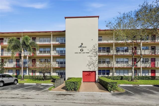 1551 SW 135th Terrace 111G, Pembroke Pines, FL 33027