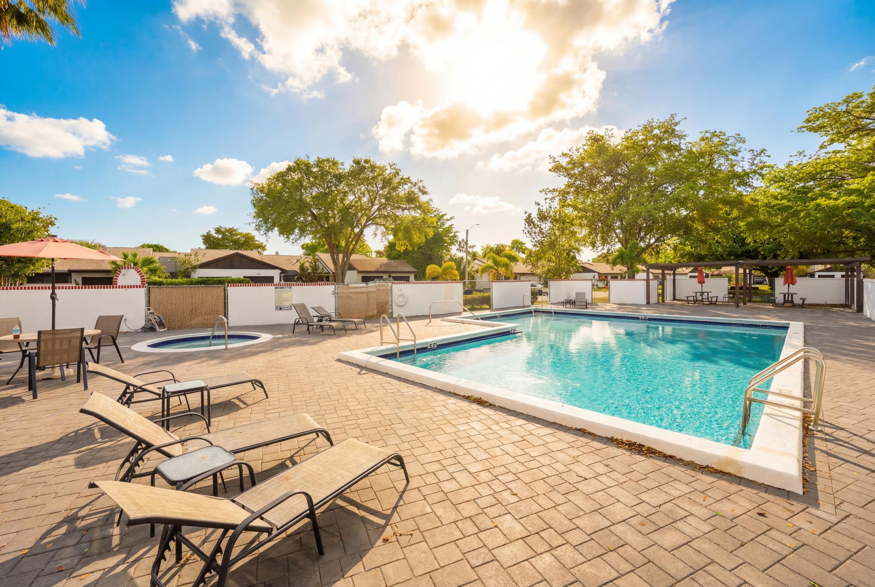 6375 W Pinehurst Cir Circle D38, Tamarac, FL 33321, Tamarac