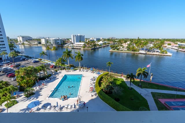 3200 NE 36th Street 703, sold in Coral Ridge Towers North Co Op, Fort Lauderdale, FL