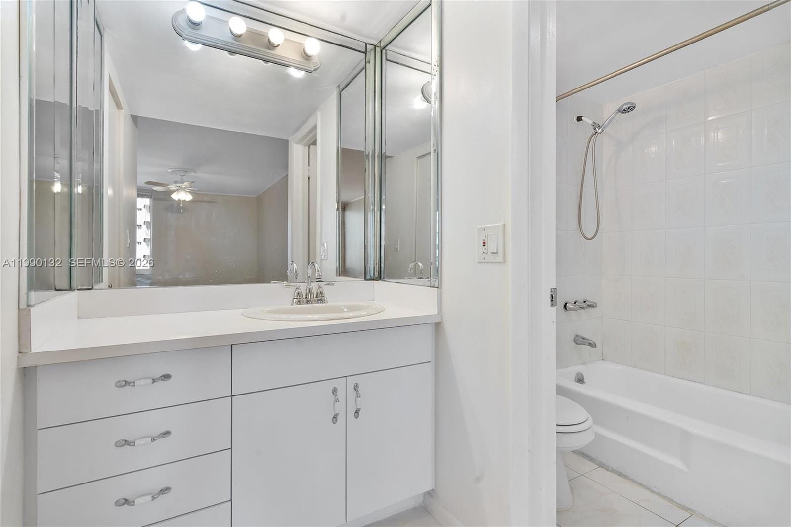 250 180th Drive 456, Sunny Isles Beach, FL 33160 photo 13