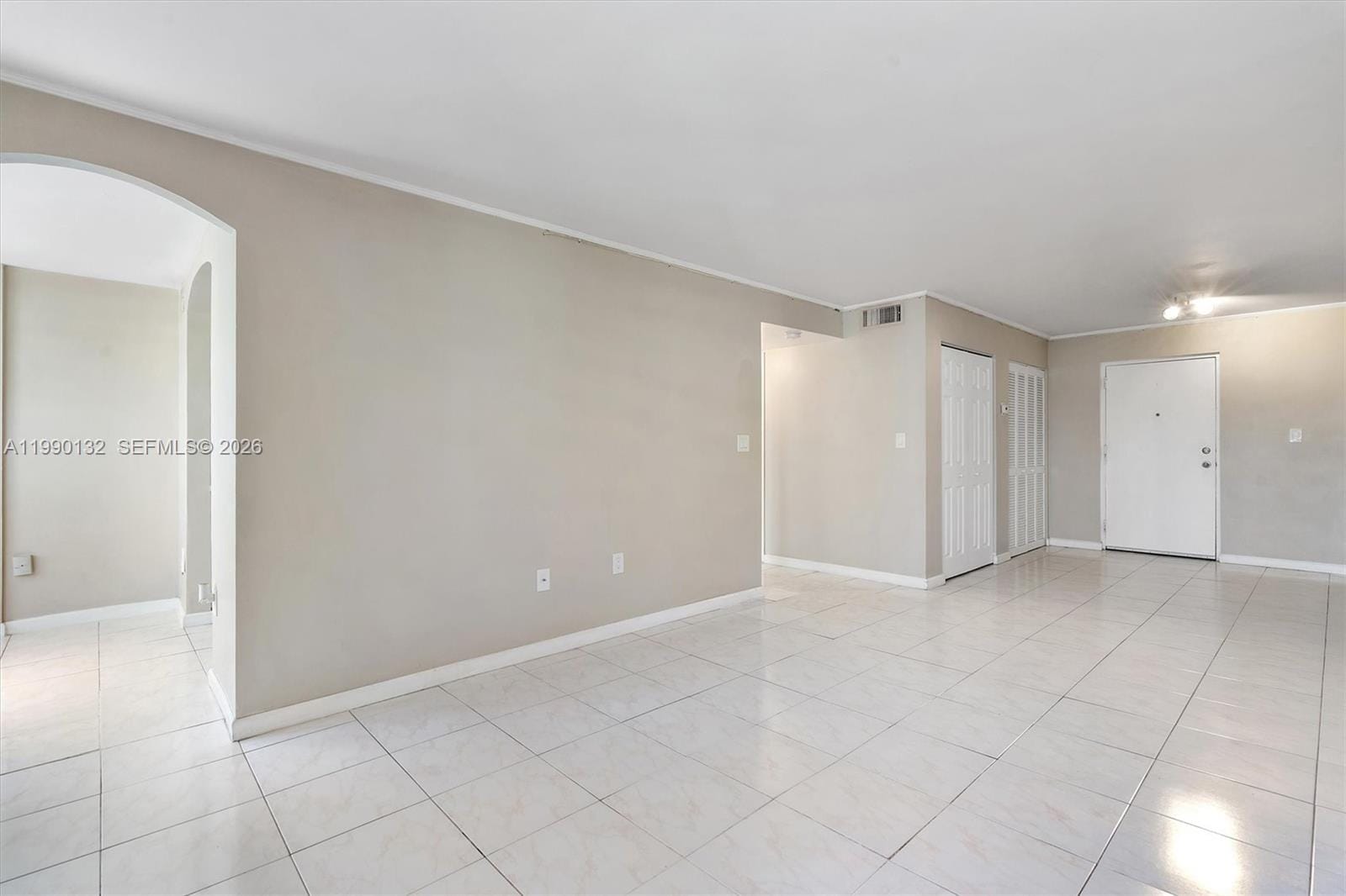 250 180th Drive 456, Sunny Isles Beach, FL 33160 photo 3