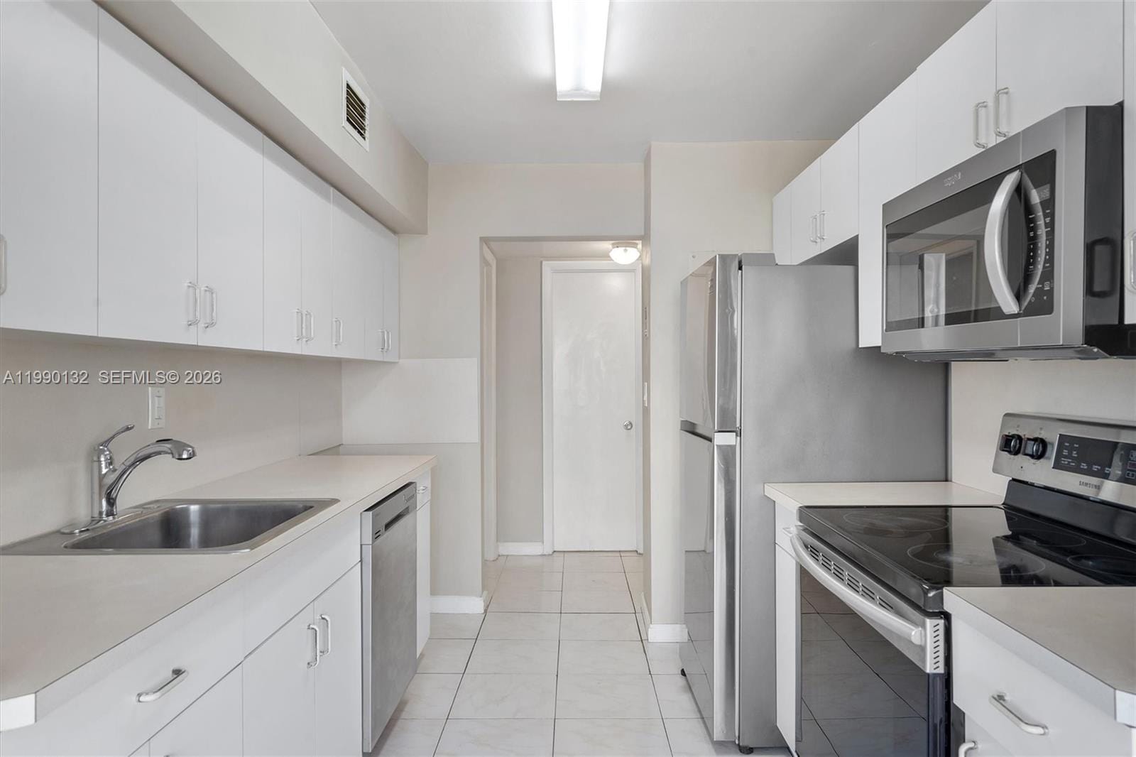 250 180th Drive 456, Sunny Isles Beach, FL 33160 photo 9