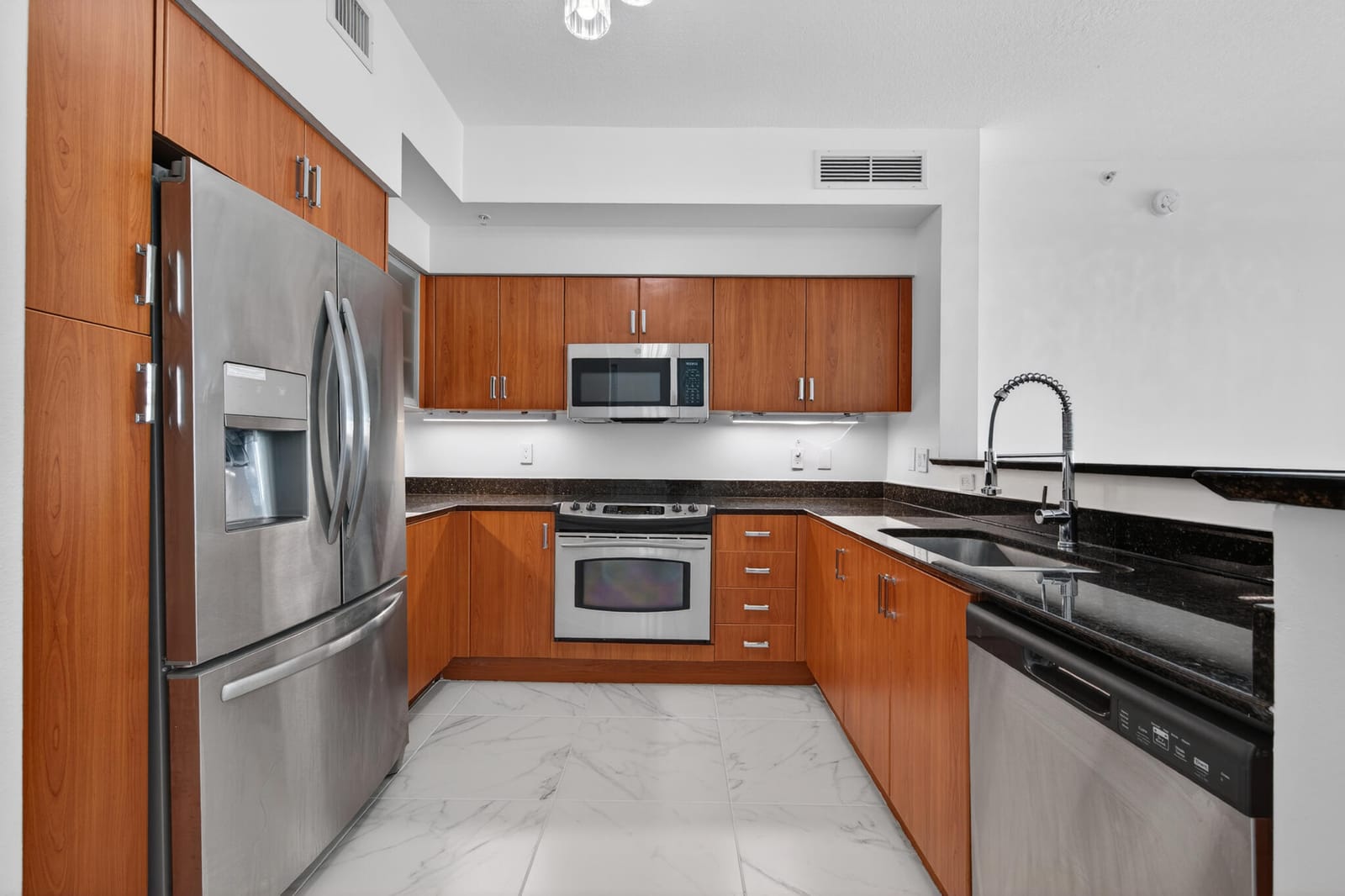 806 E Windward Way 403 — photo 9