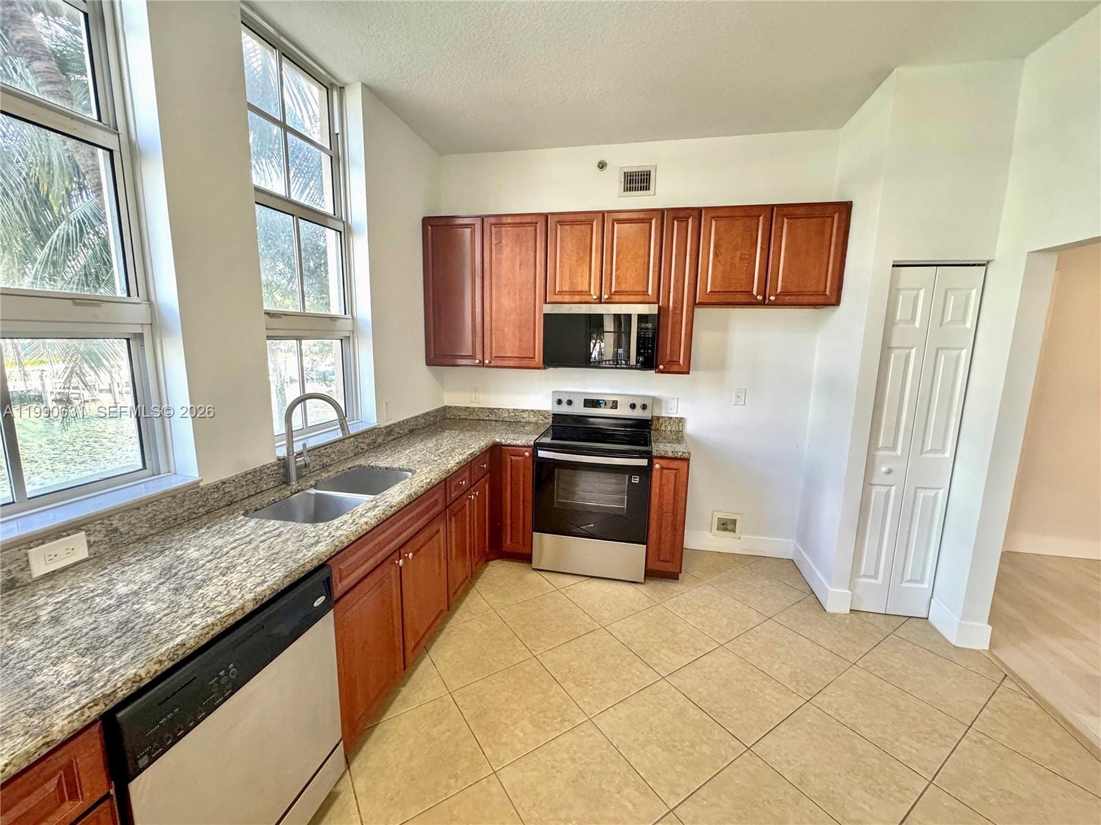 3001 NE 185th Street 213, Aventura, FL 33180 photo 12