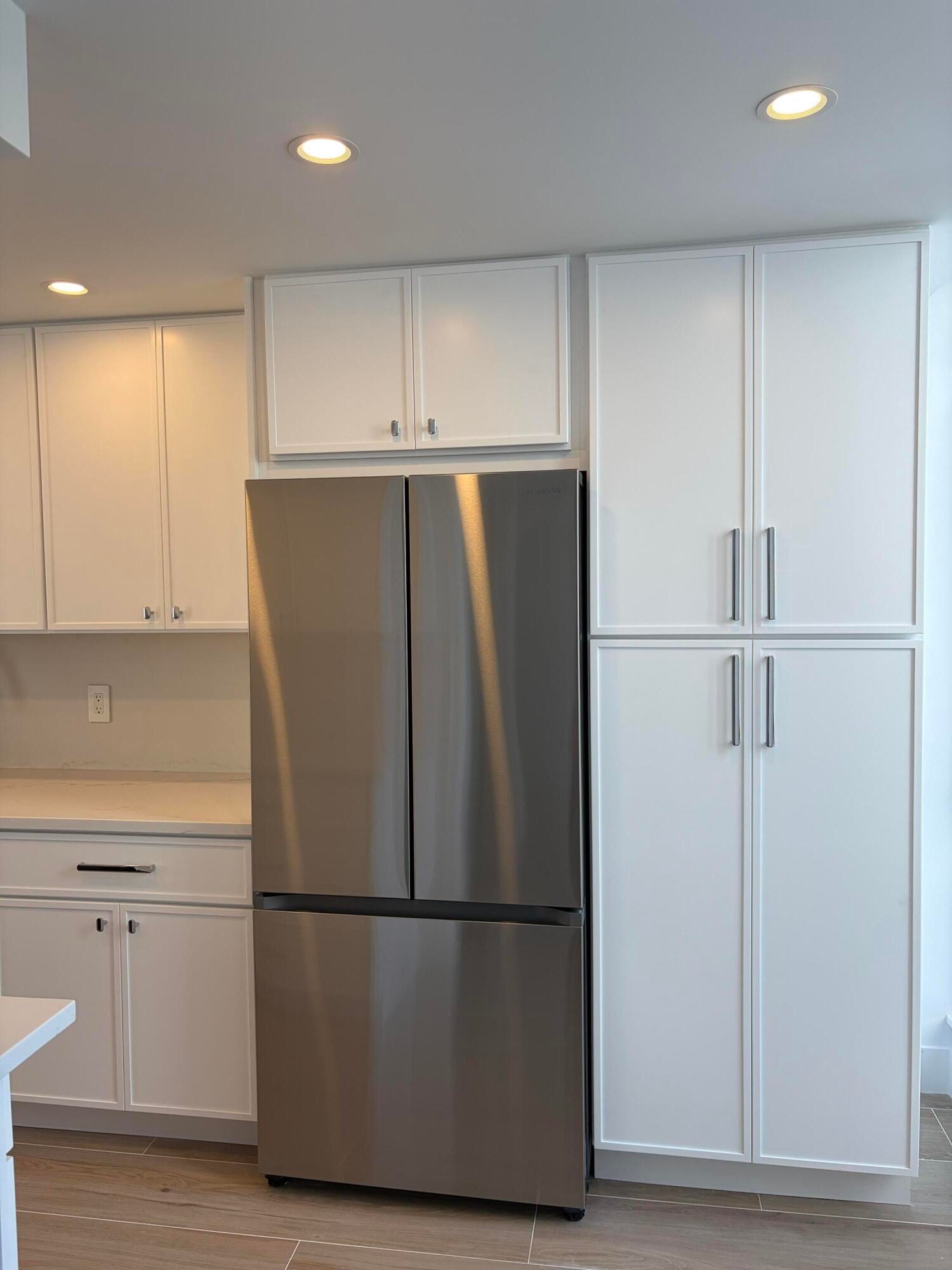 2404 Bridgewood Drive — photo 3