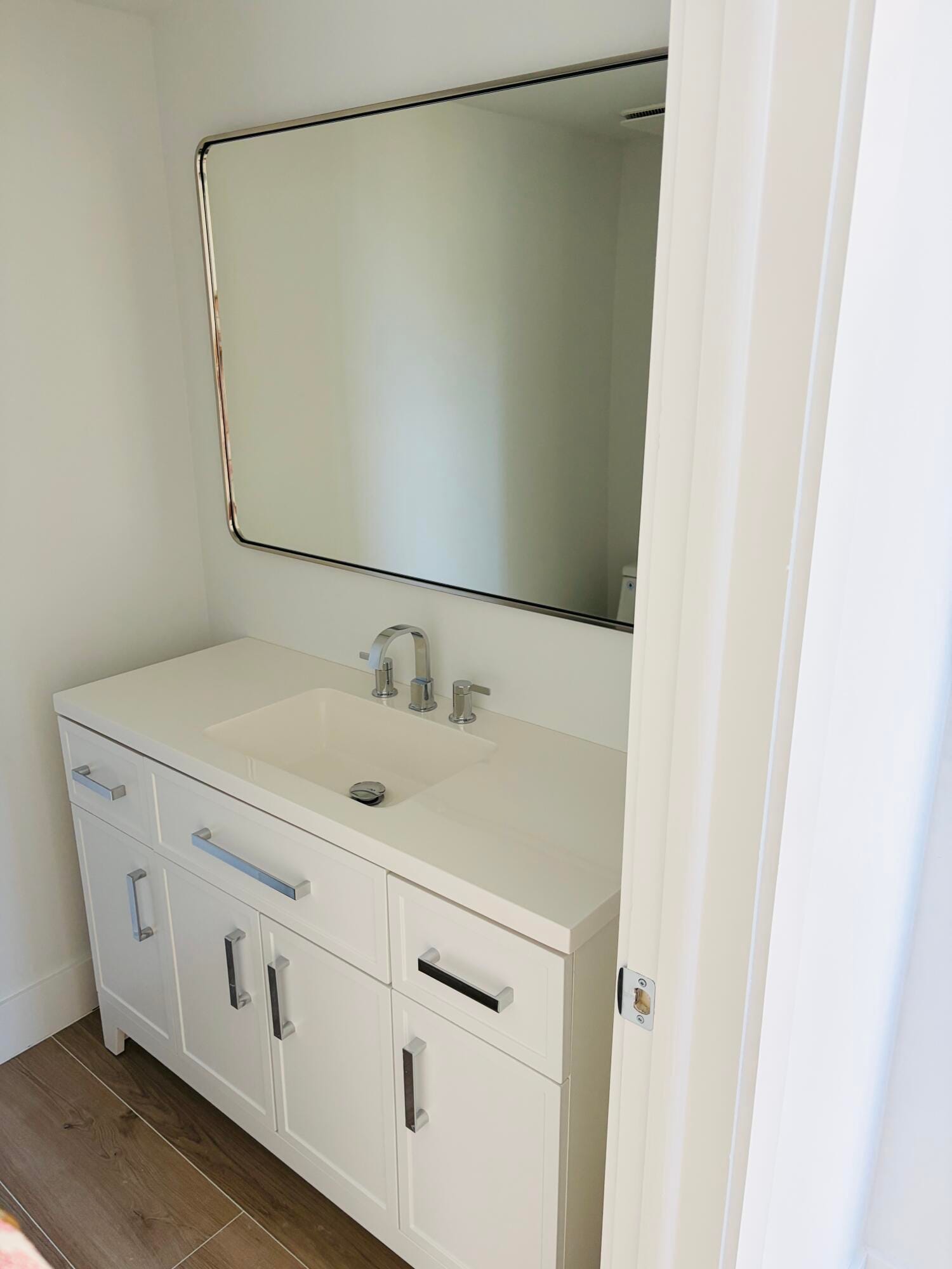 2404 Bridgewood Drive — photo 4