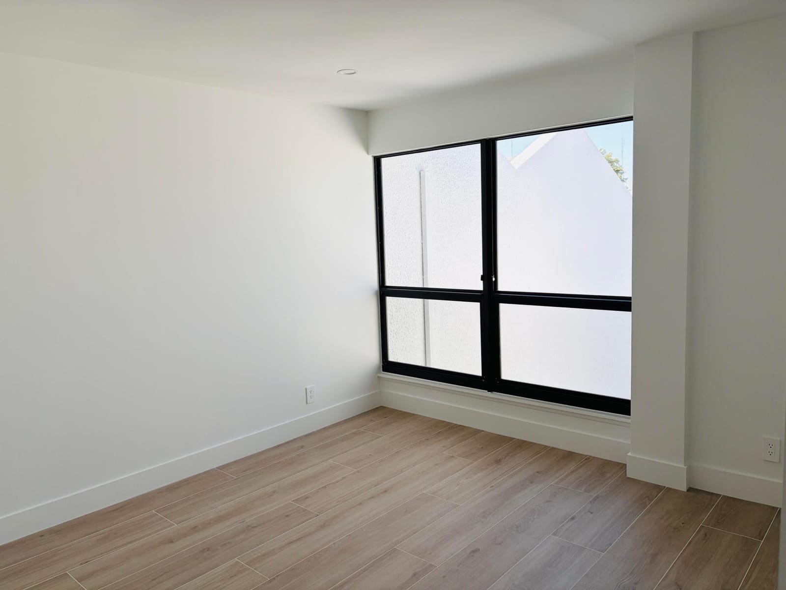 2404 Bridgewood Drive — photo 5