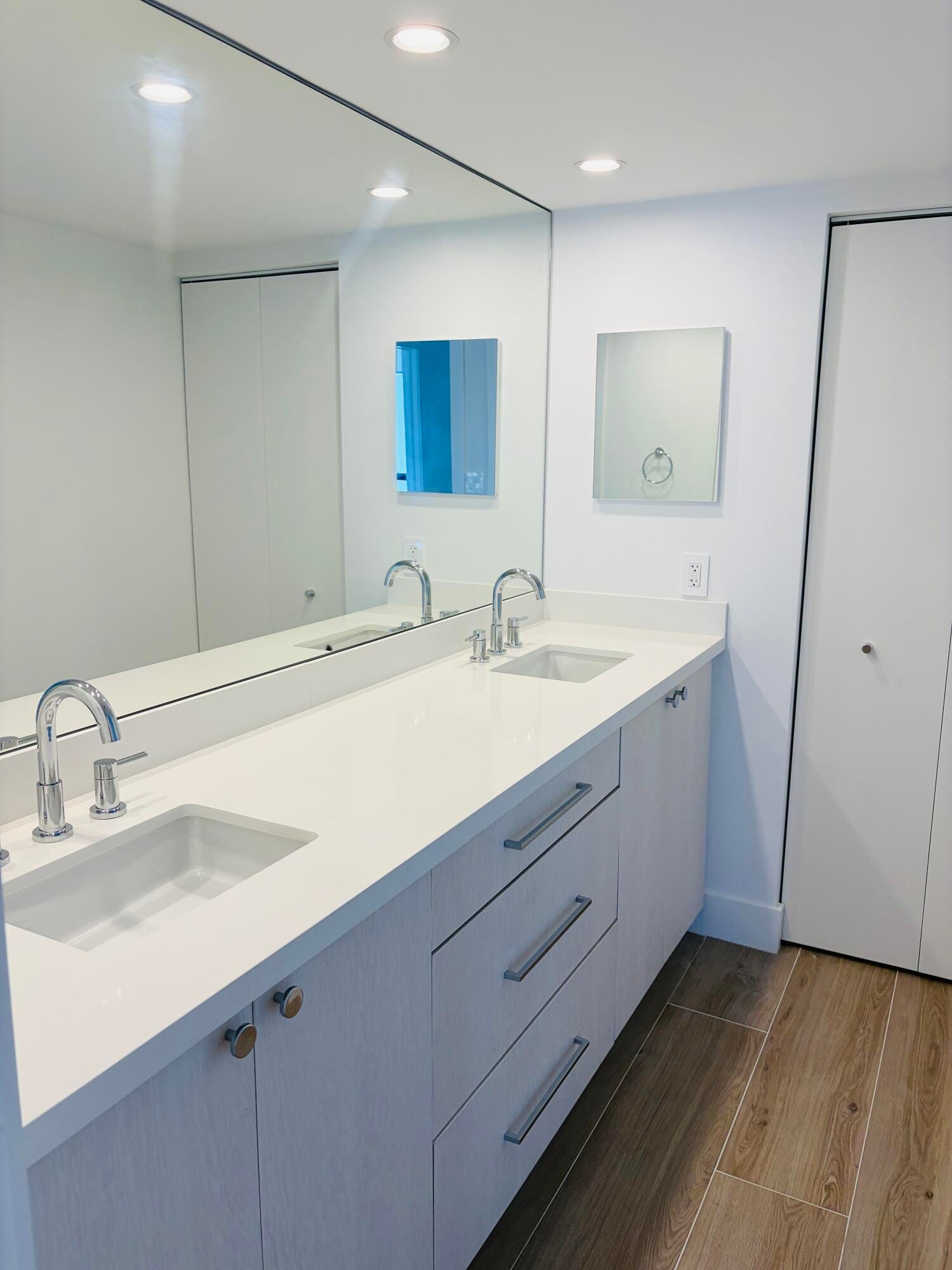 2404 Bridgewood Drive — photo 8