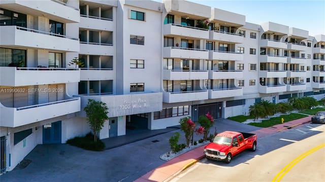 7300 Wayne Avenue 211, Miami Beach, FL 33141