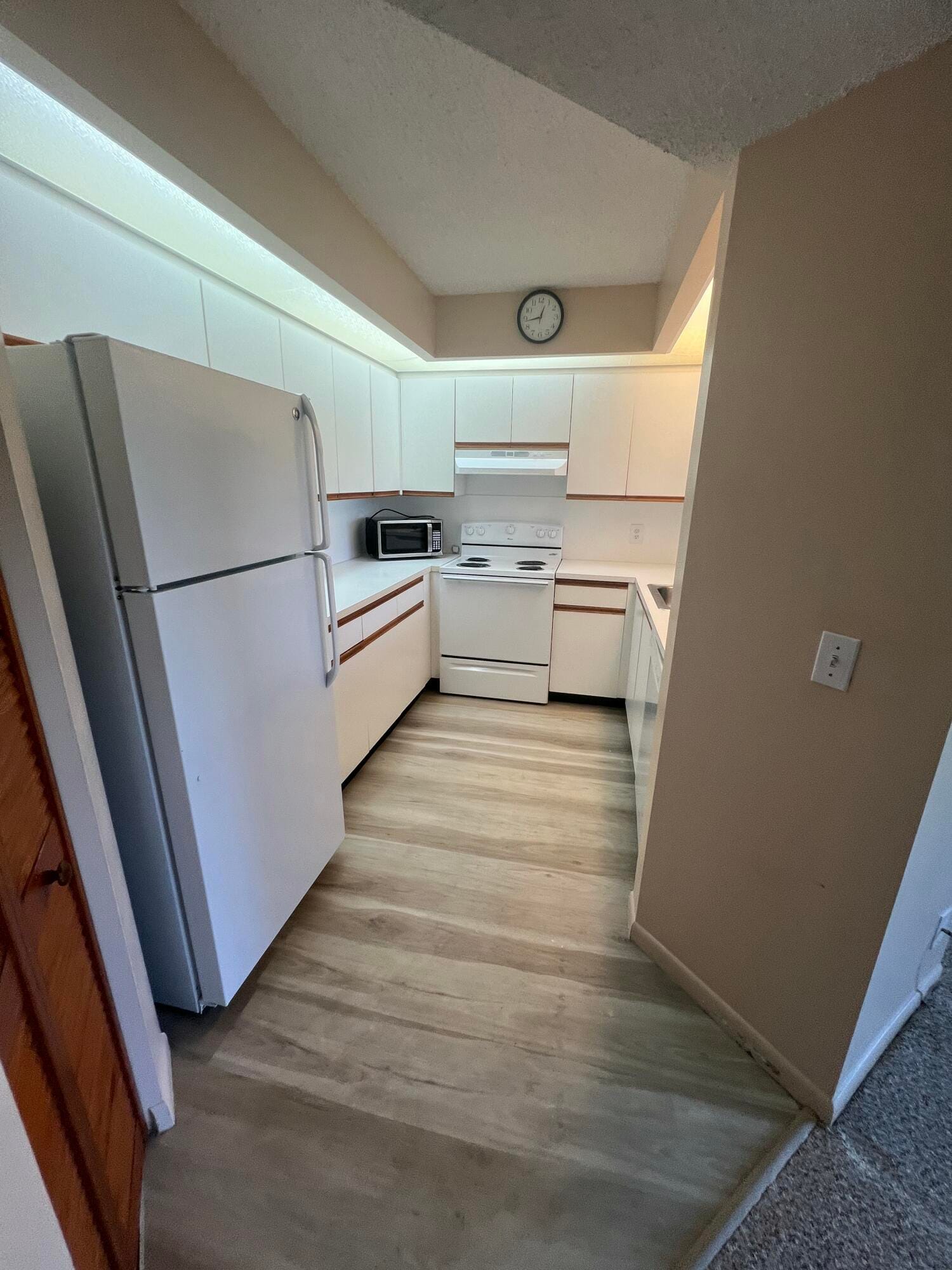 300 SW 130th Terrace 314b, Pembroke Pines, FL 33027 photo 3
