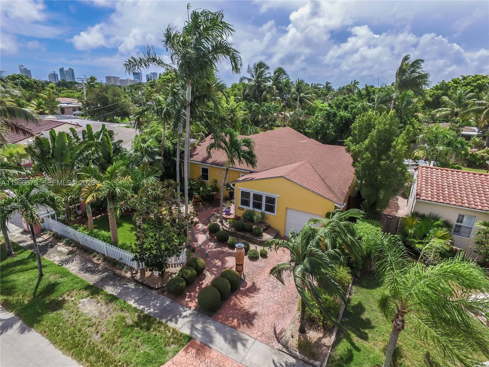 1612 Funston Street, Hollywood, FL 33020 photo 2
