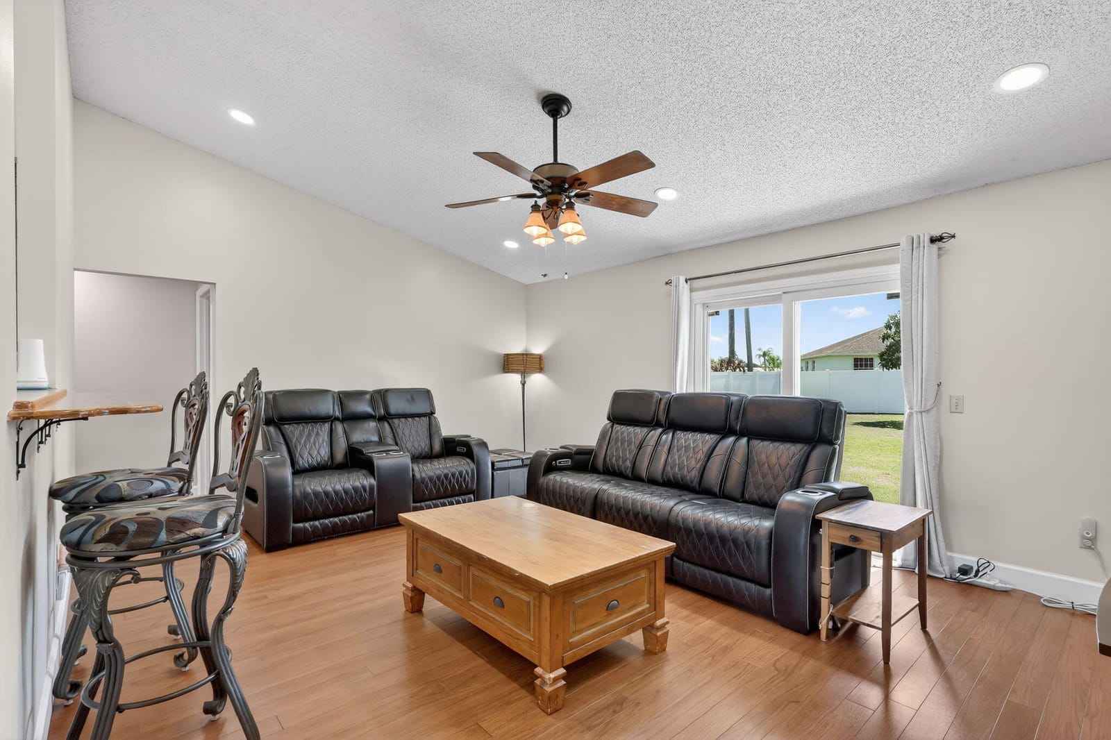 2672 SW Import Drive — photo 8