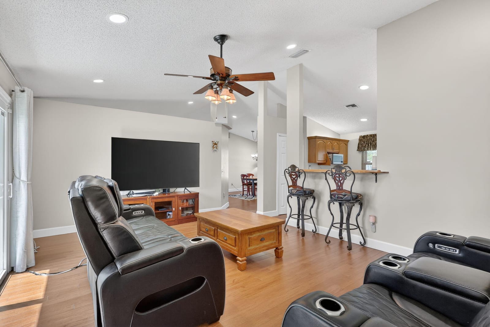 2672 SW Import Drive — photo 9
