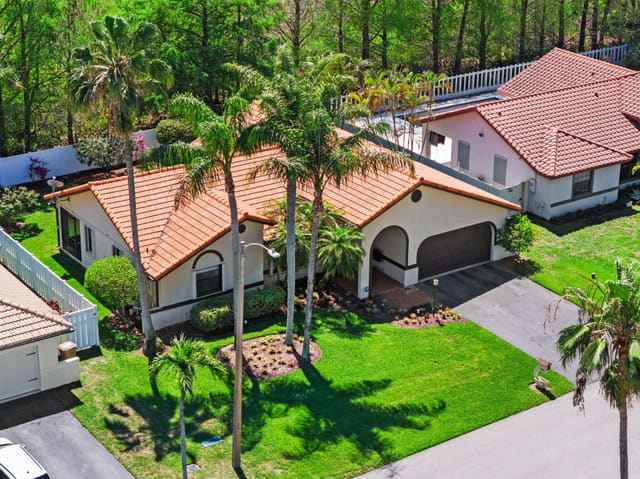 15900 Sedgewyck Cir S, sold in Waverly Hundred, Davie, FL