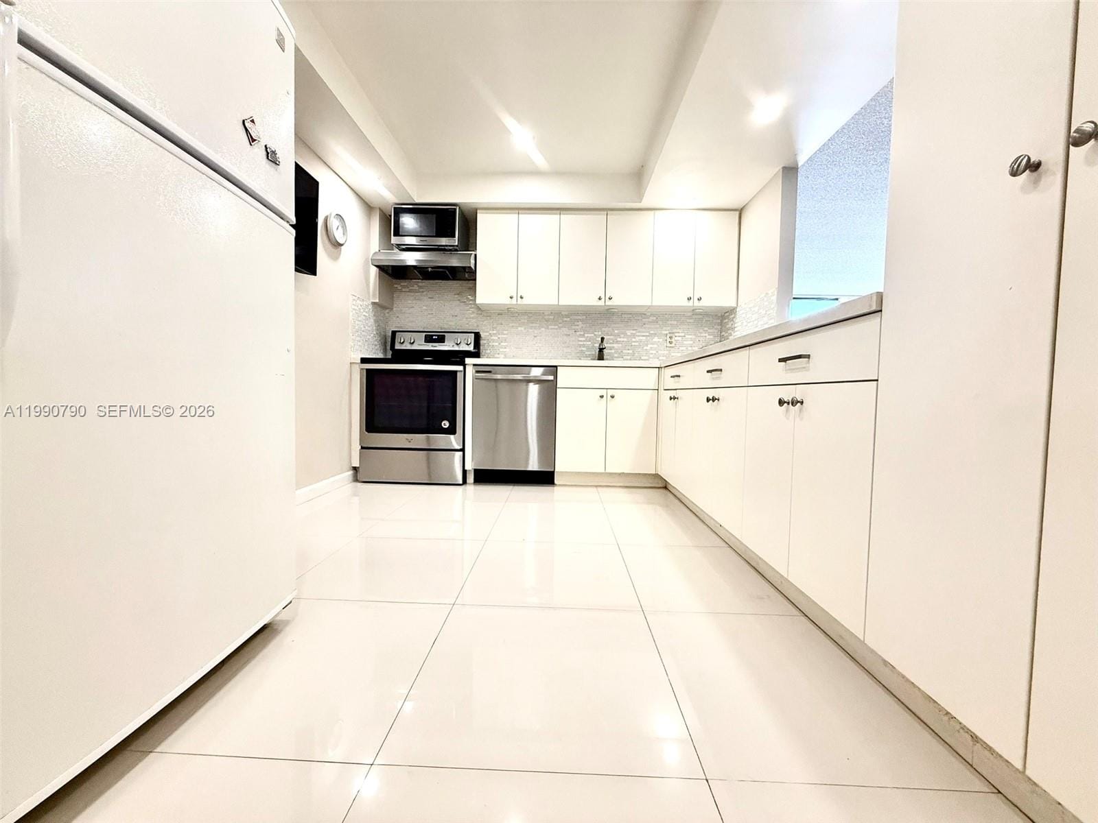 200 Leslie Drive 425 — photo 10