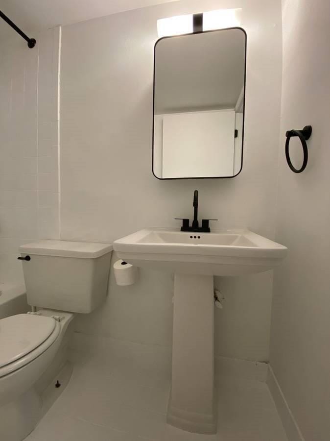 1740 NW N River Drive 319 — photo 11