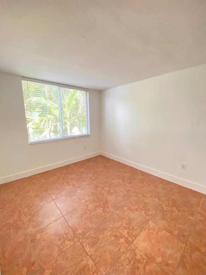 1740 NW N River Drive 319 — photo 7