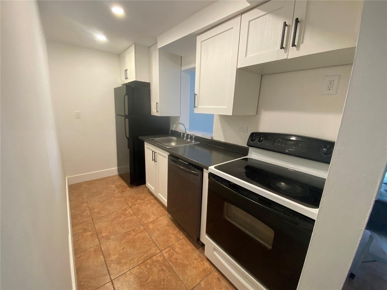 1740 NW N River Drive 319 — photo 8