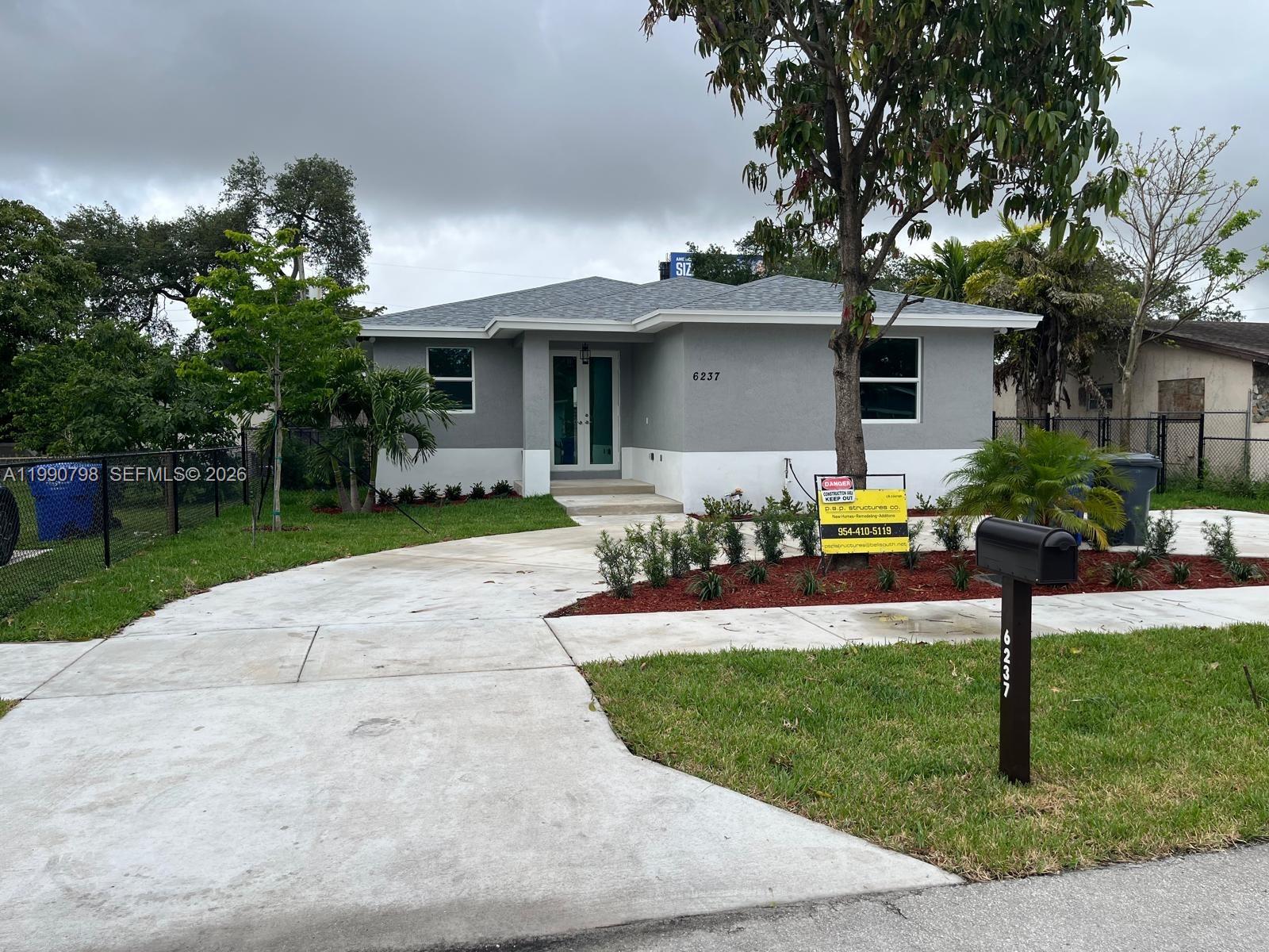 6237 Lincoln Street, Hollywood, FL 33024, Hollywood