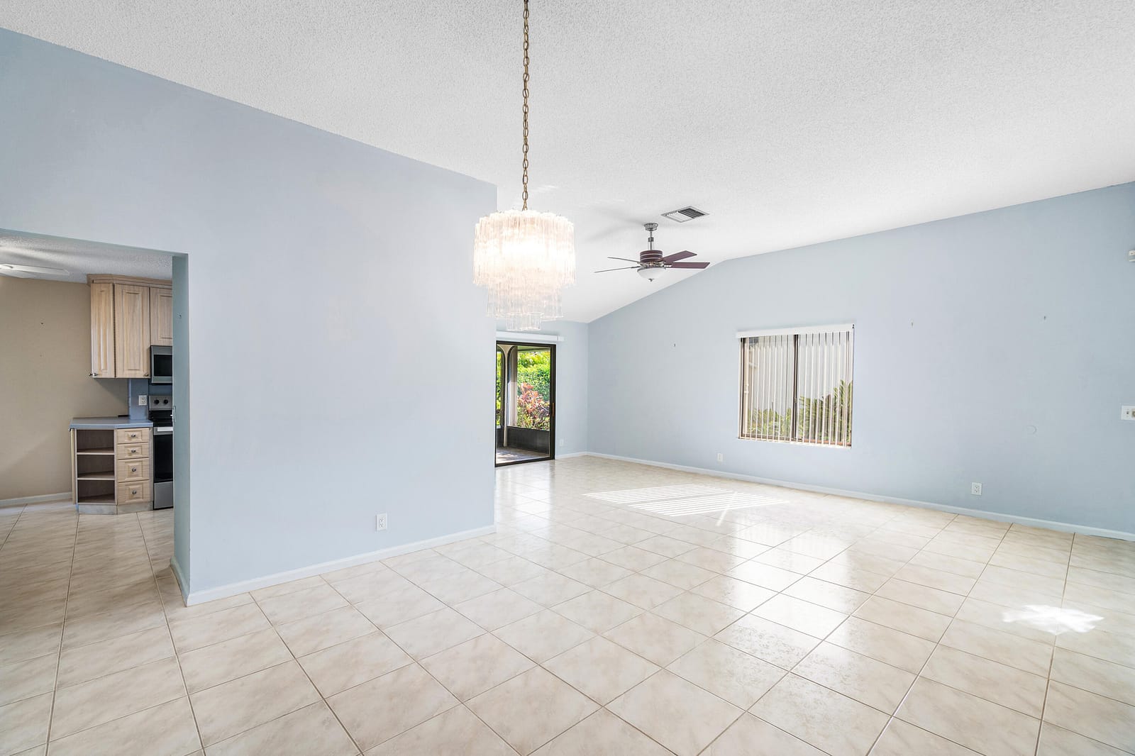 5041 Pine Drive, Boynton Beach, FL 33437 photo 4
