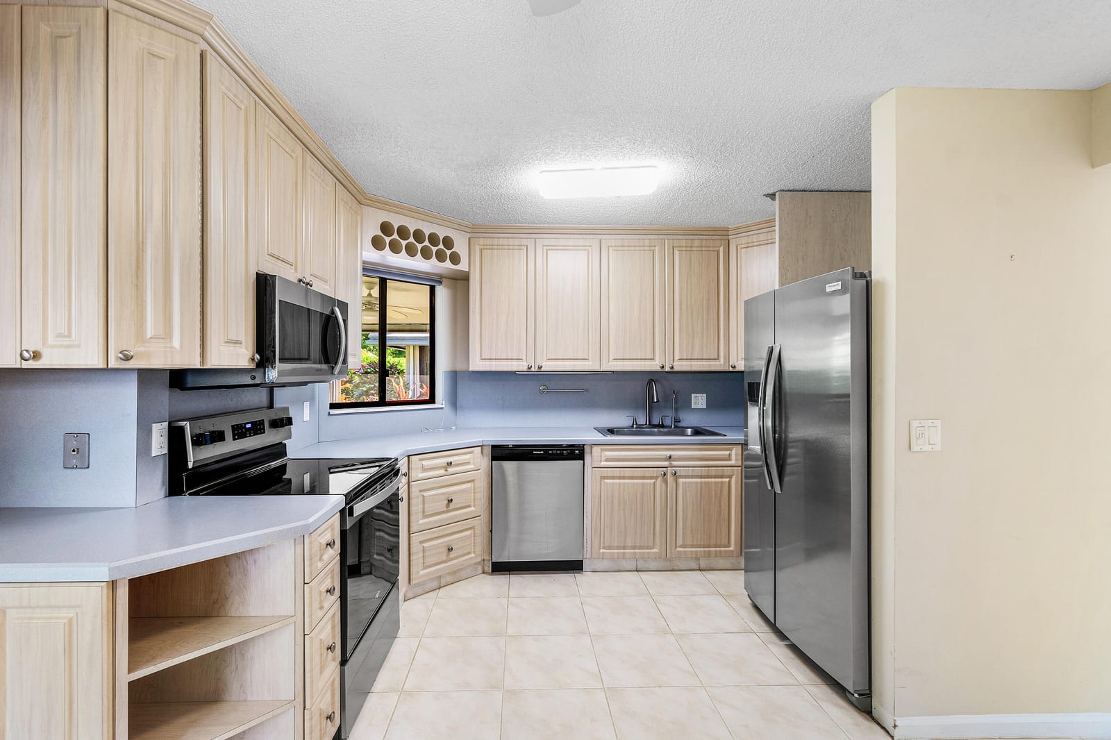 5041 Pine Drive, Boynton Beach, FL 33437 photo 6