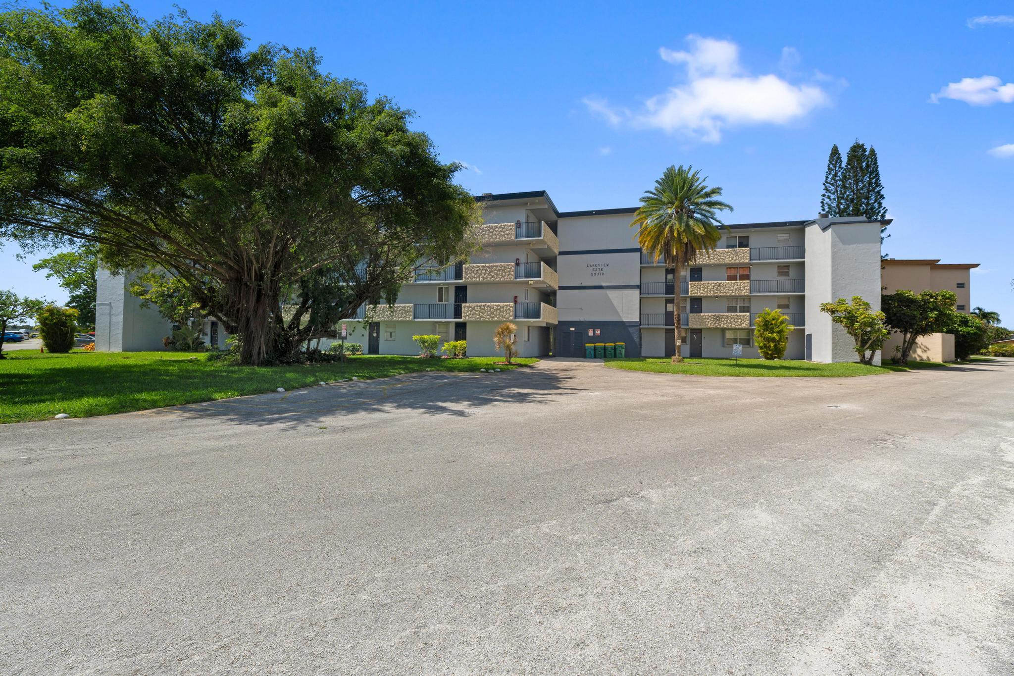 5275 NW 10th Court 305, Plantation, FL 33313, Plantation