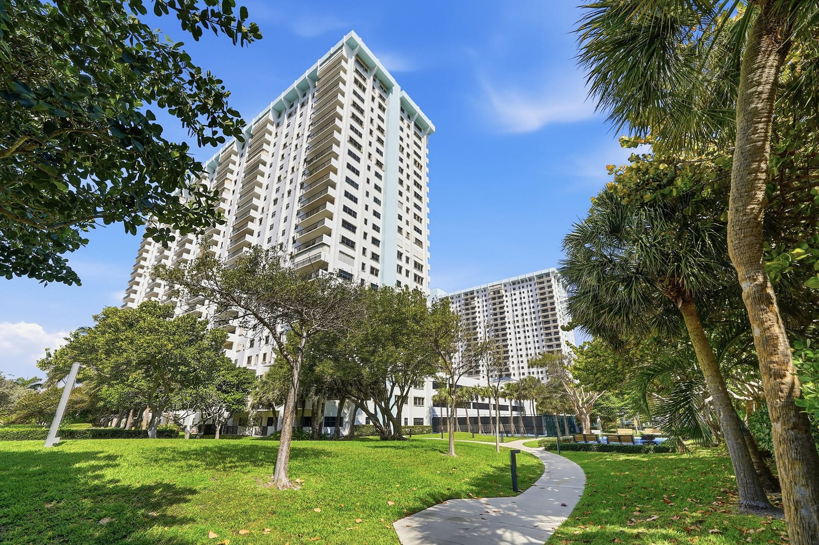1201 S Ocean Drive 506s — photo 2