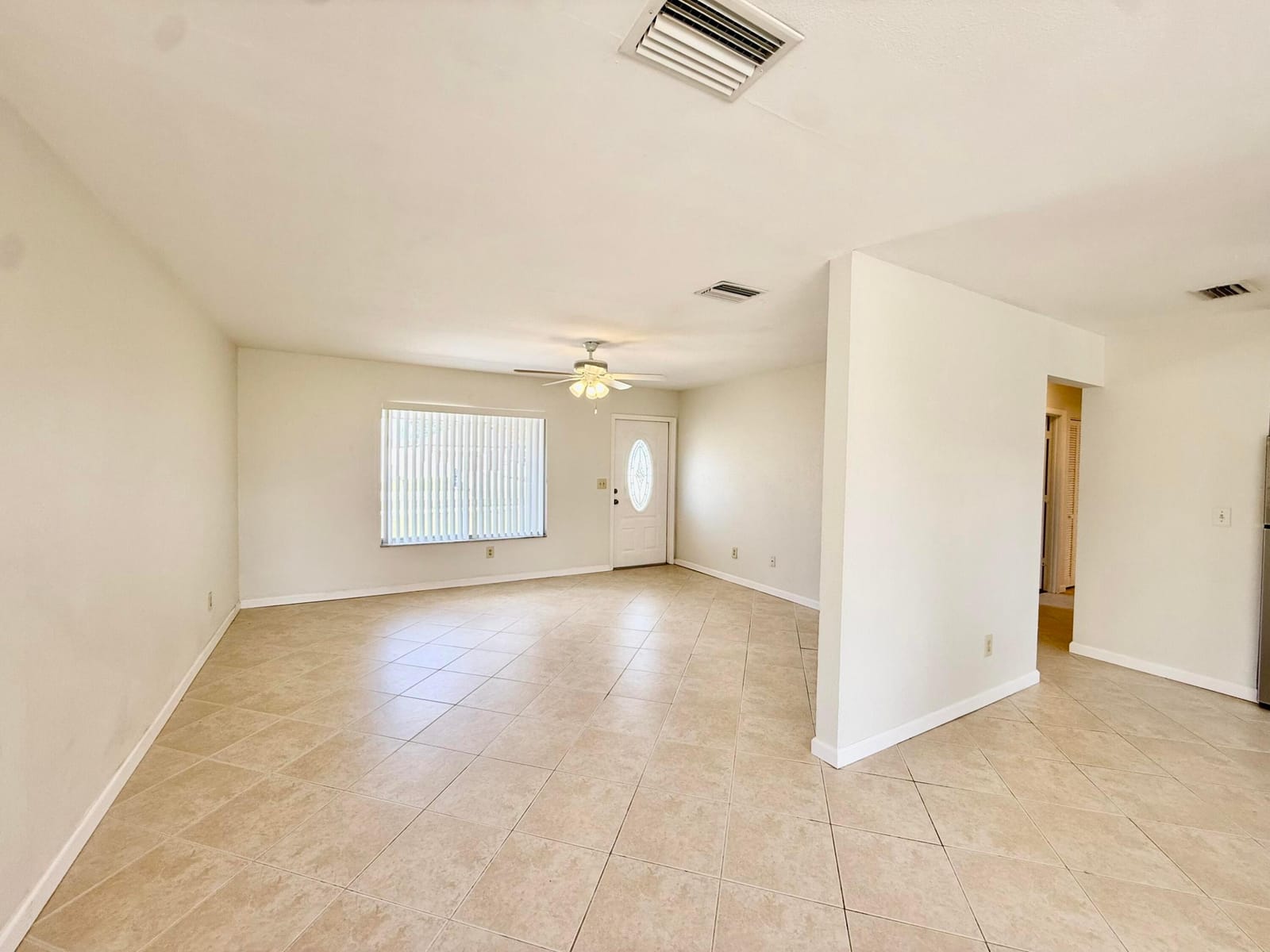 345 SW Tulip Boulevard — photo 4