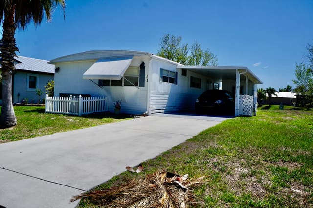 31 Mediterranean Boulevard N, sold in Spanish Lakes, Port St Lucie, FL
