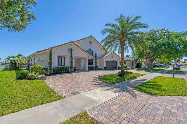2920 Old Orchard Road, sold in Forest Ridge Single Famil, Davie, FL