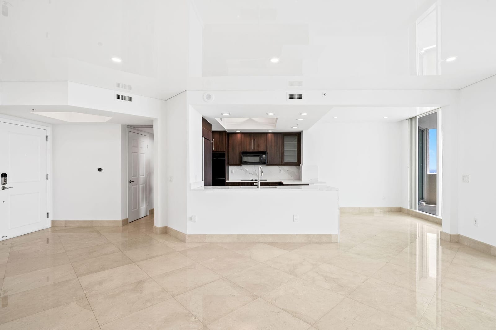 411 N New River Dr Drive E 3605 — photo 10