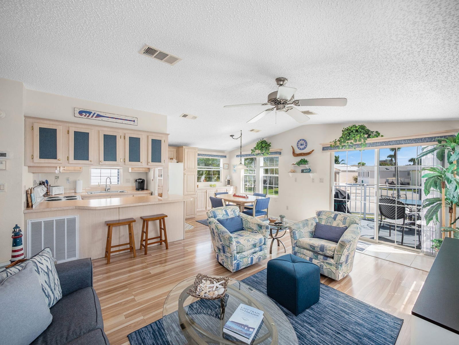 802 Nettles Boulevard, Jensen Beach, FL 34957 photo 6