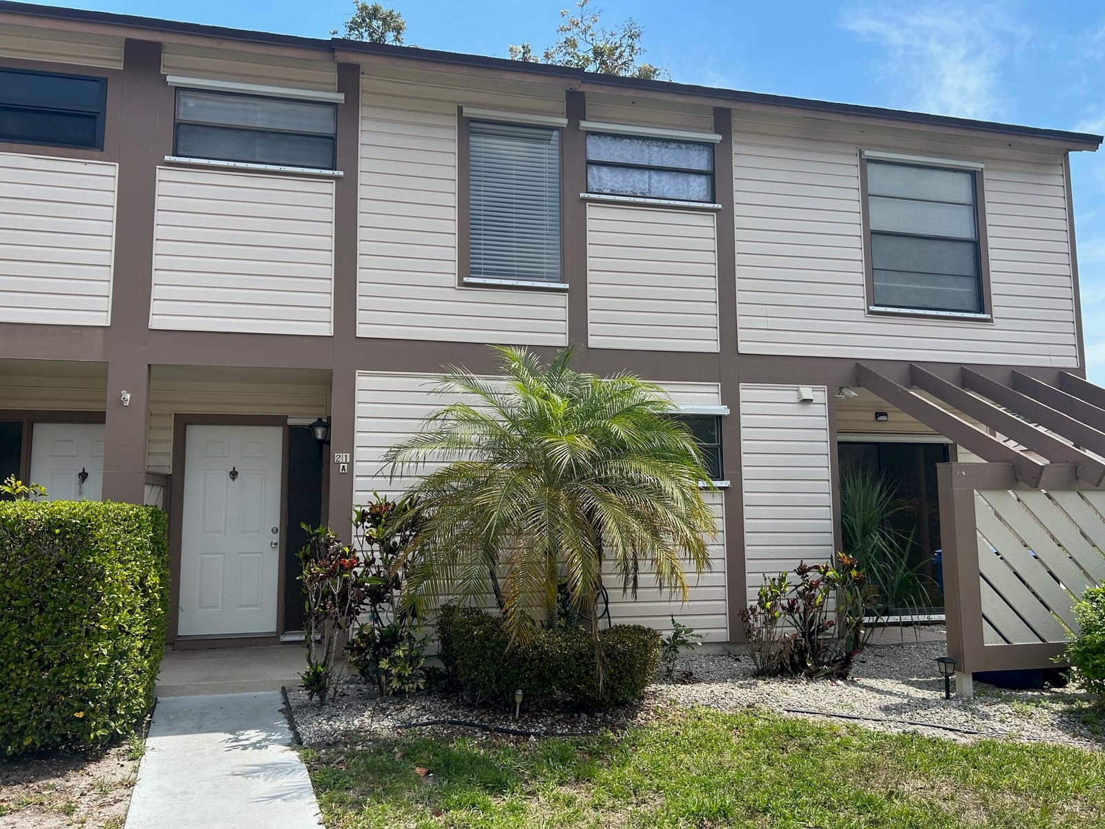 102 Sherwood Circle 21-a, Jupiter, FL 33458
