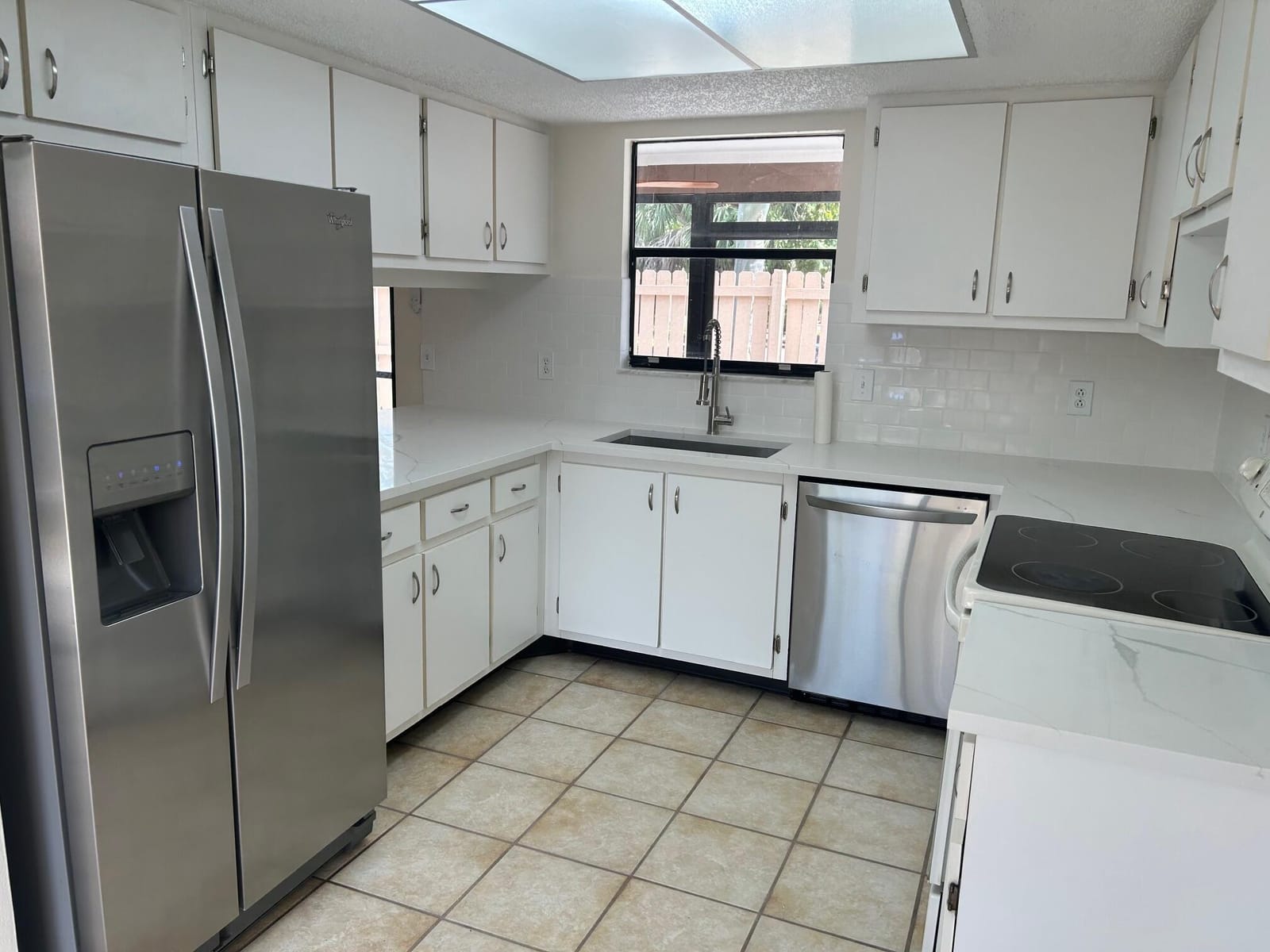 102 Sherwood Circle 21-a — photo 4