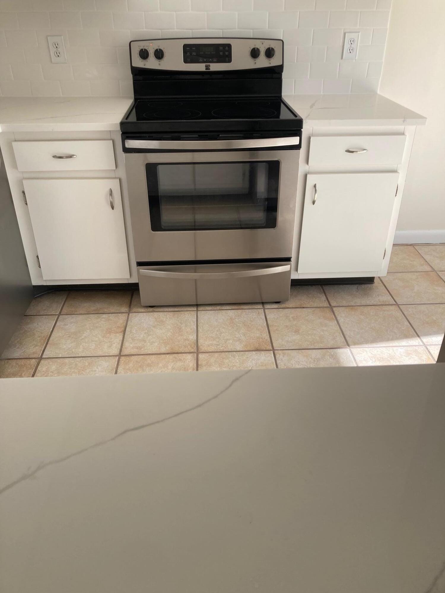 102 Sherwood Circle 21-a — photo 5