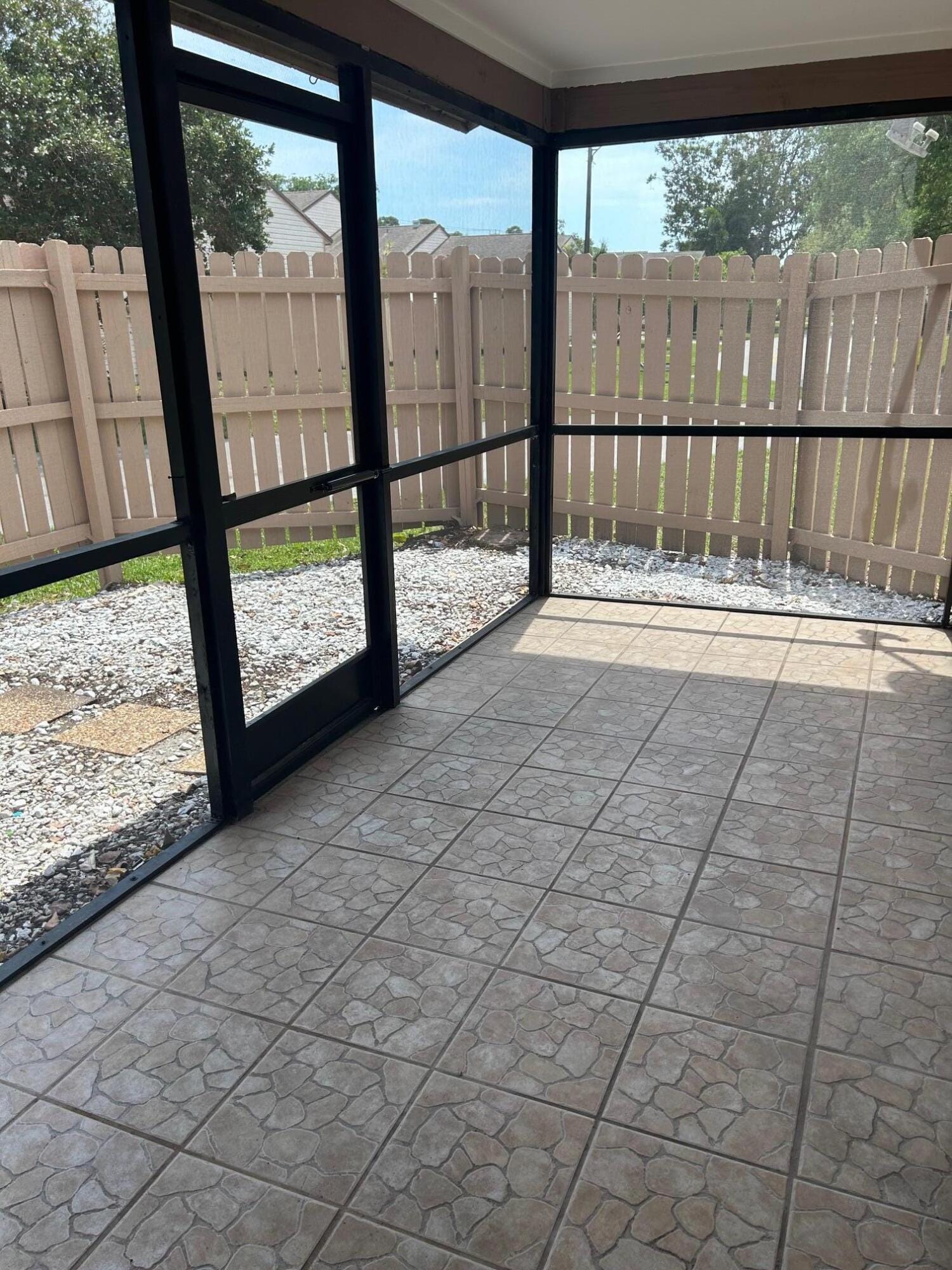 102 Sherwood Circle 21-a — photo 6