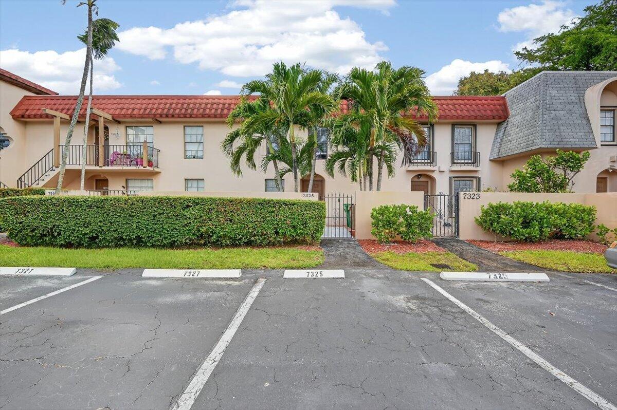 7325 SW 26th Court 22, Davie, FL 33314, Davie