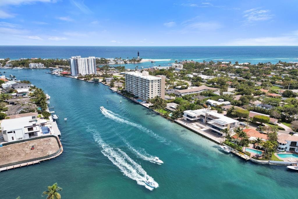 2611 N Riverside Drive 304, Pompano Beach, FL 33062 photo 3