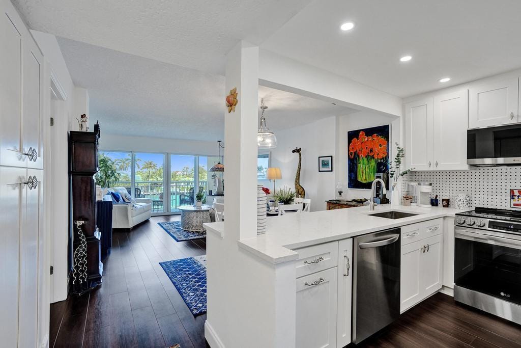 2611 N Riverside Drive 304, Pompano Beach, FL 33062 photo 28