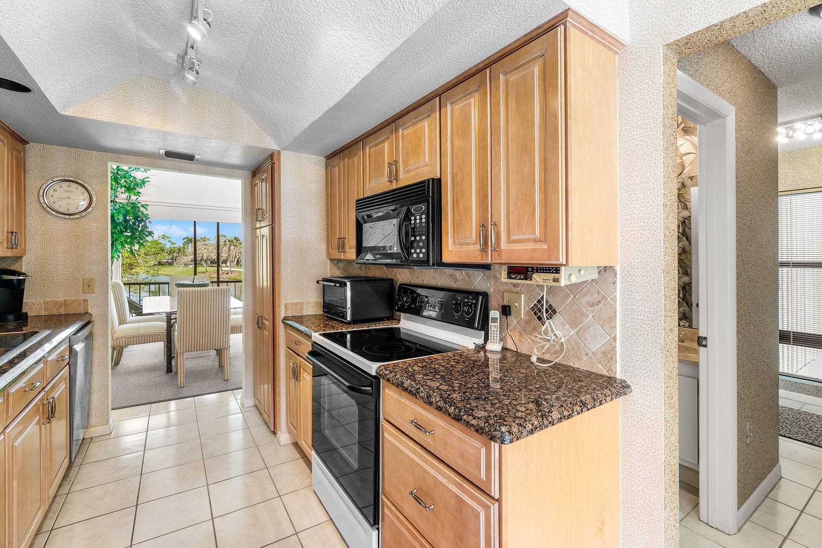 7809 Lakeside Boulevard 4, Boca Raton, FL 33434 photo 13
