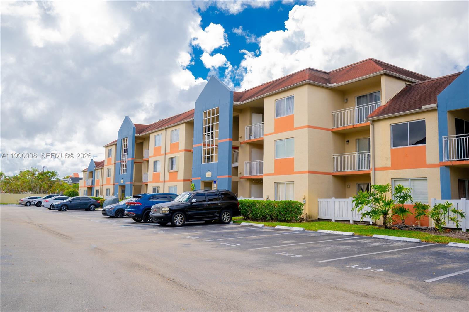 18890 NW 57 Avenue 210, Hialeah, FL 33015, Hialeah