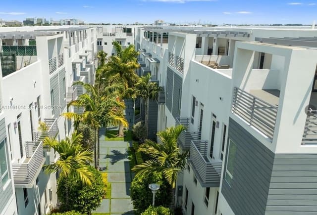 9133 NW 33rd Street, Doral, FL 33172