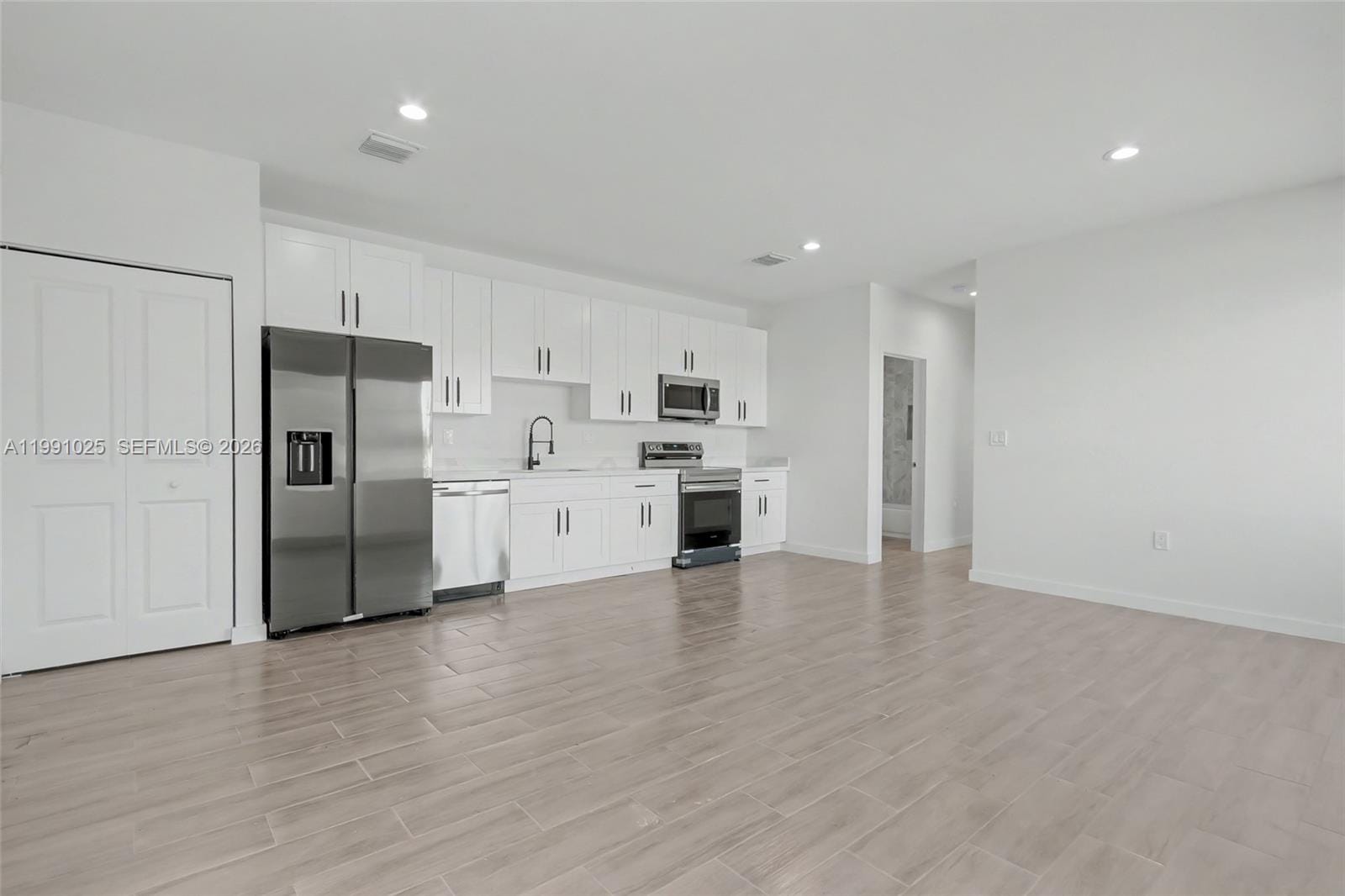 6140 SW 39th Street, Miramar, FL 33023 photo 9
