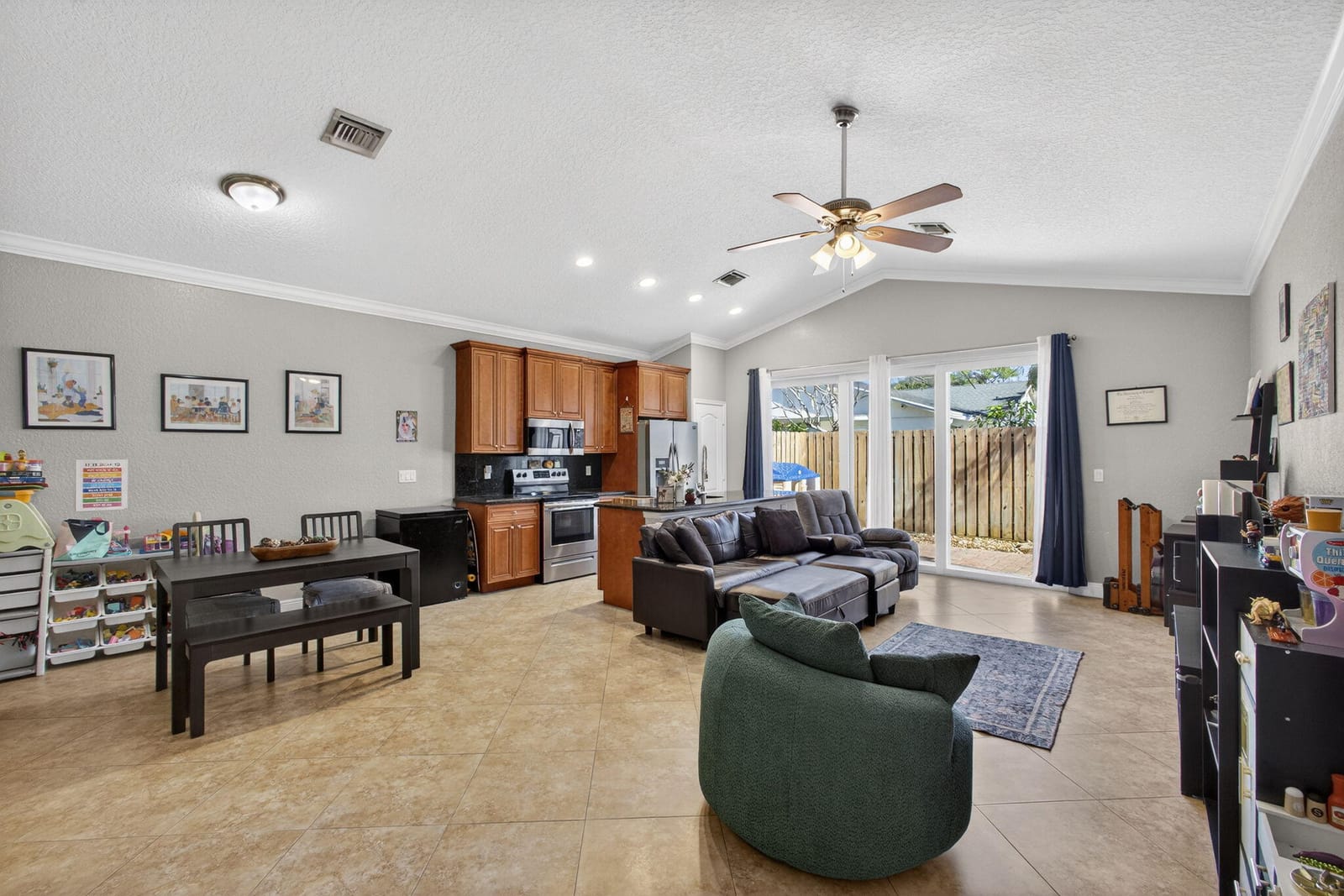 3125 Shelby Way, Palm Springs, FL 33461 photo 3